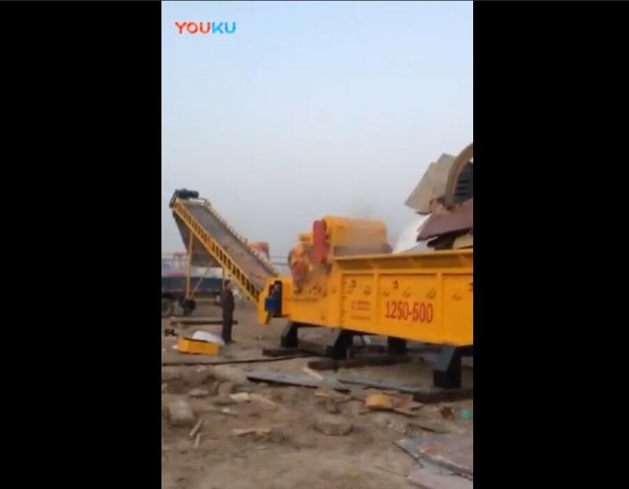 綜合破碎機工作現場